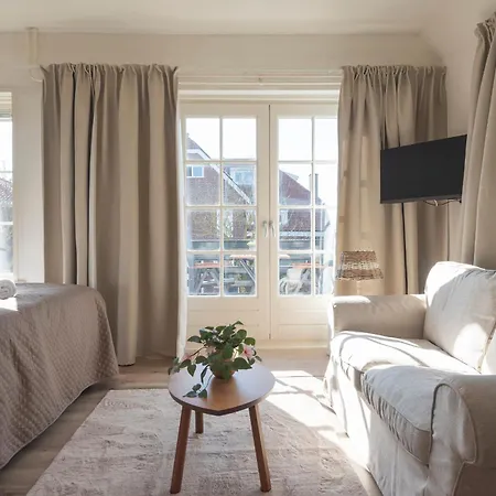 Boutique Bennekom - Studio's & *