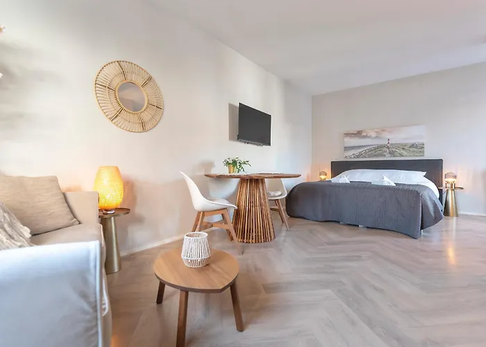 Boutique Bennekom - Studio's & *