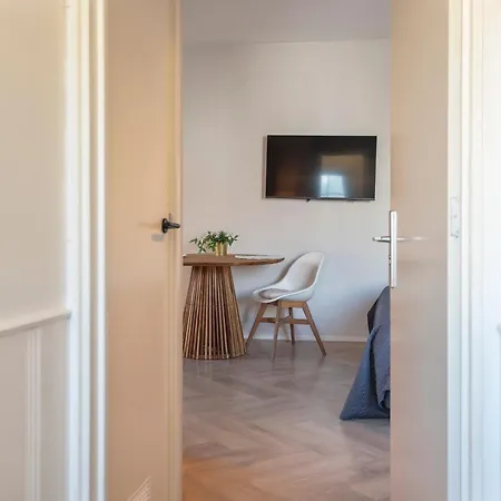 Boutique Bennekom - Studio's & *