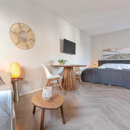 Boutique Bennekom - Studio's & *